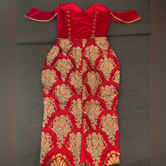 African handbeaded costume piece with corset - Picture 3 of 4